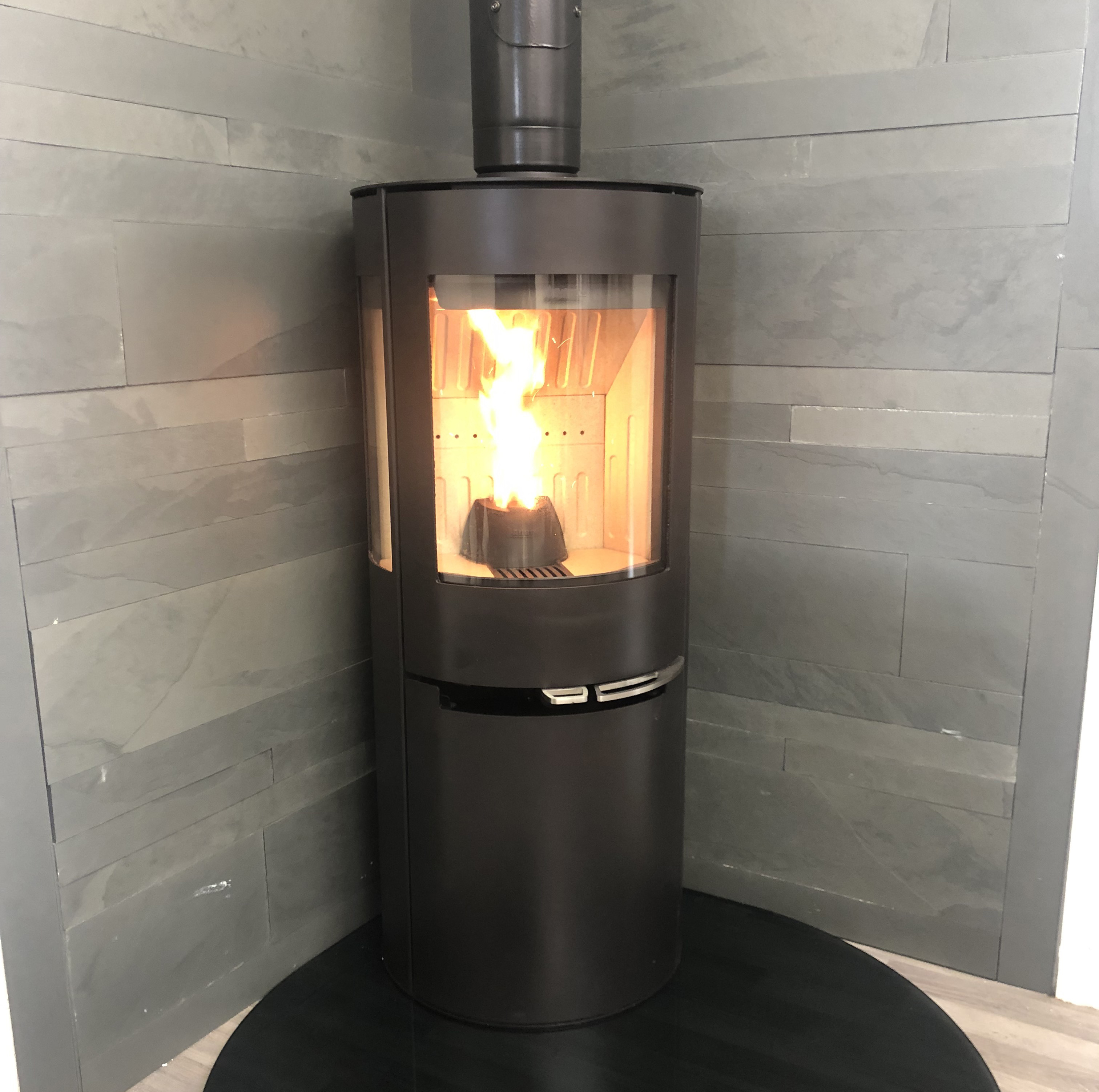 Aduro Hybrid Stove